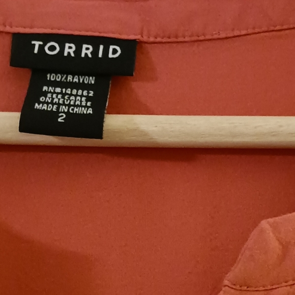 💜 Torrid v-neck long sleeves blouse. Size 2 - Picture 4 of 4